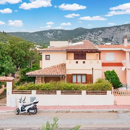 Casa Pranos Daire Cala Gonone
